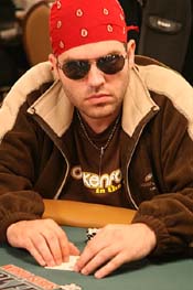 The Poker Grapevine – Dutch Boyd Auctioning off Bracelet