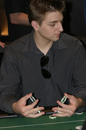 2010 WSOP Main Event – Day 4