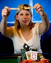 2013 WSOP – Loni Harwood Wins Event #60
