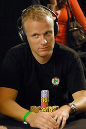 2010 WSOP Main Event – Day 5