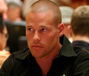 Online Poker Action – Antonius Winning Big 