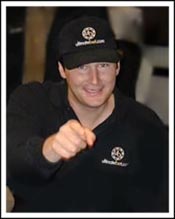 2011 WSOP – Hellmuth Still Looking for #12