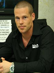 The Poker Grapevine – Patrik Antonius Turns to Junk Food