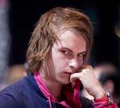 Online Poker Action – Blom back in the Saddle 