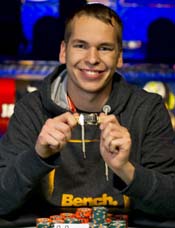 2013 WSOP – Martin Finger Wins Event #21