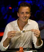 2013 WSOP – Matt Perrins Wins Event #57