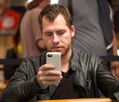 Online Poker Action – Cates Loses It