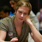 Online Poker Action – Blom Wins Again