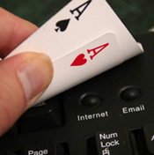 The online poker weekend – guarantees go uncovered again