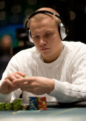 Online poker action – Ziiggy takes $700k from Cole